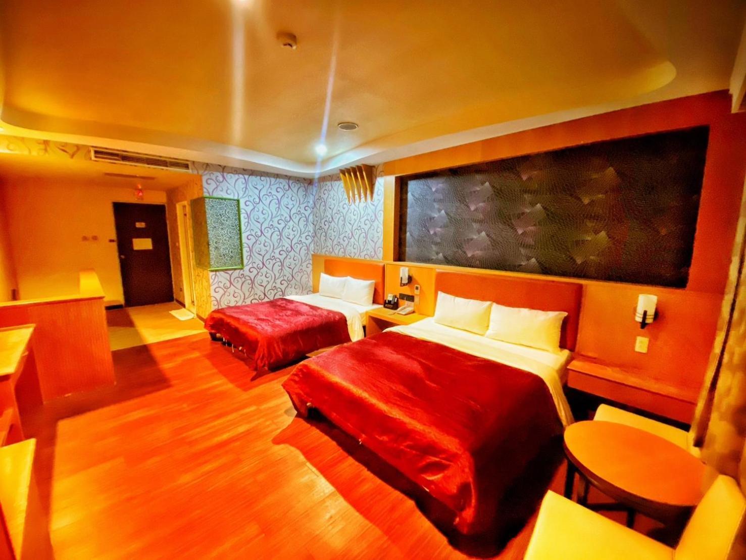 Hua Xiang Motel - Nanzih Гаосюн Экстерьер фото